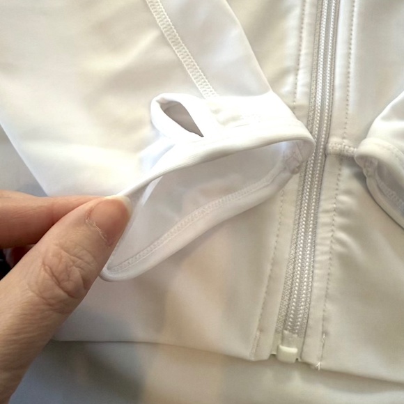 TSLA Women's Hoodie Zip Front Rash Guard - Small (NWOT) - Picture 9 of 11